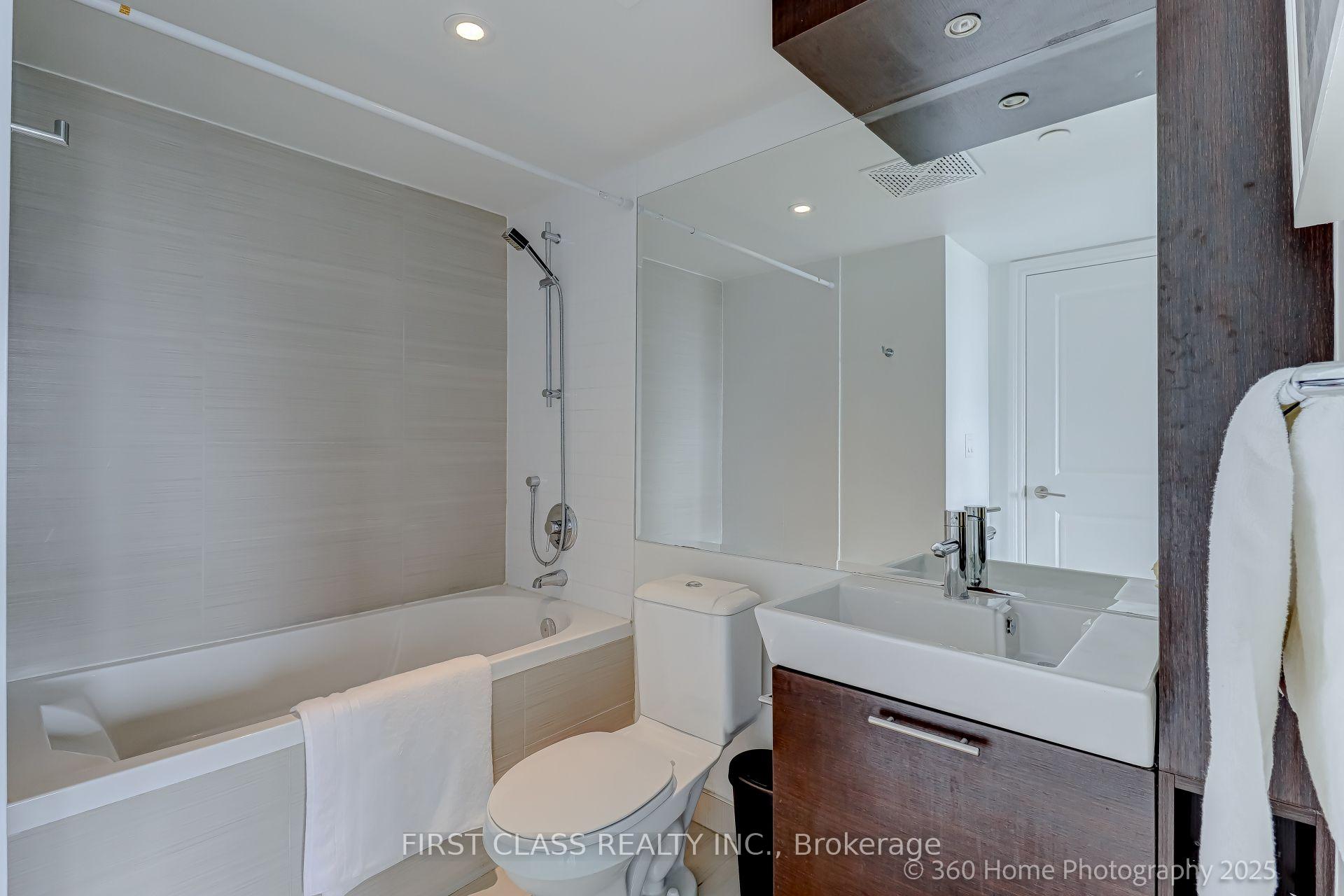 Photo 15 of Unit 2513, 386 Yonge Street, Toronto, Bay Street Corridor — HOMEH