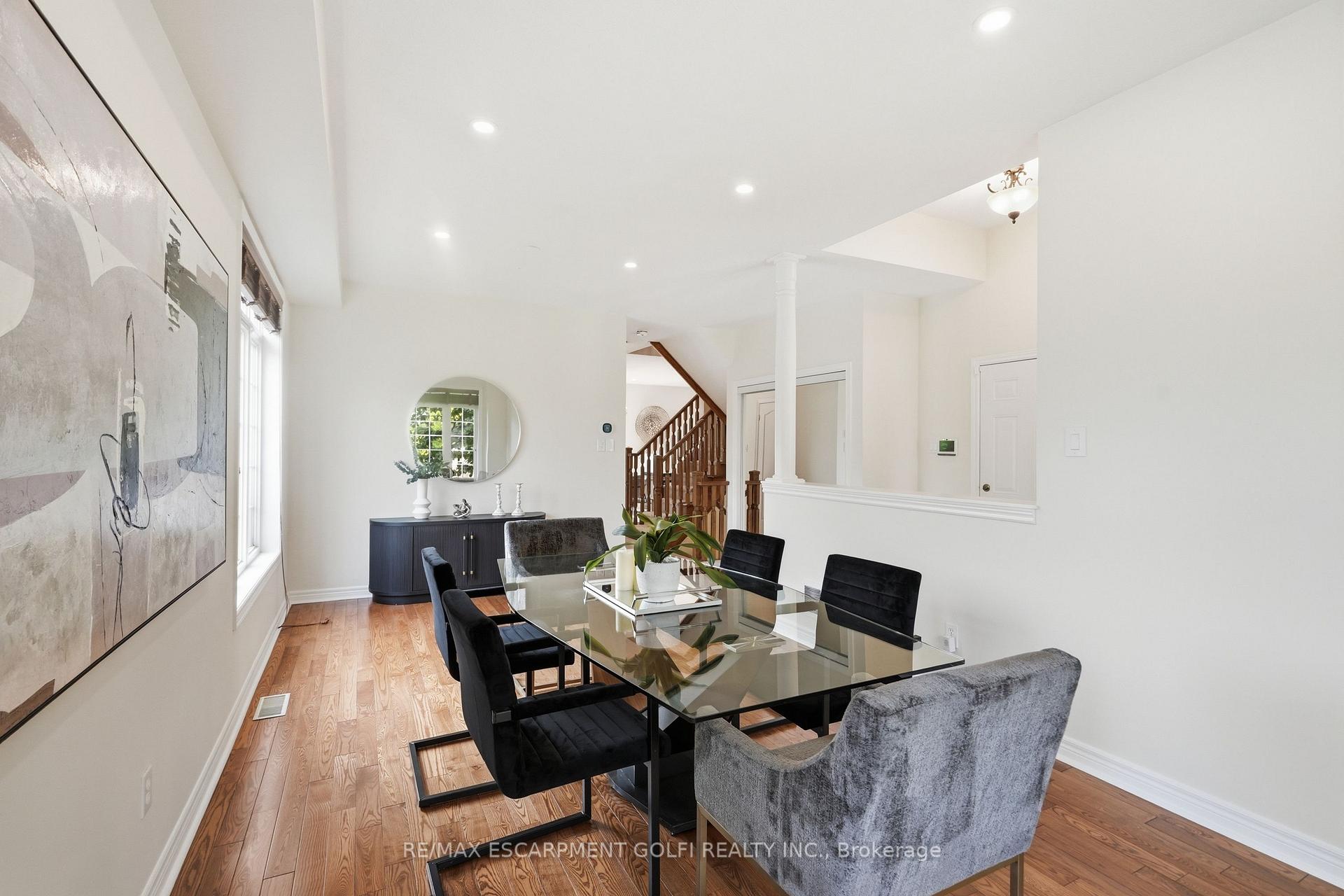 Photo 4 of 100 Springstead Avenue, Hamilton, Winona — HOMEH