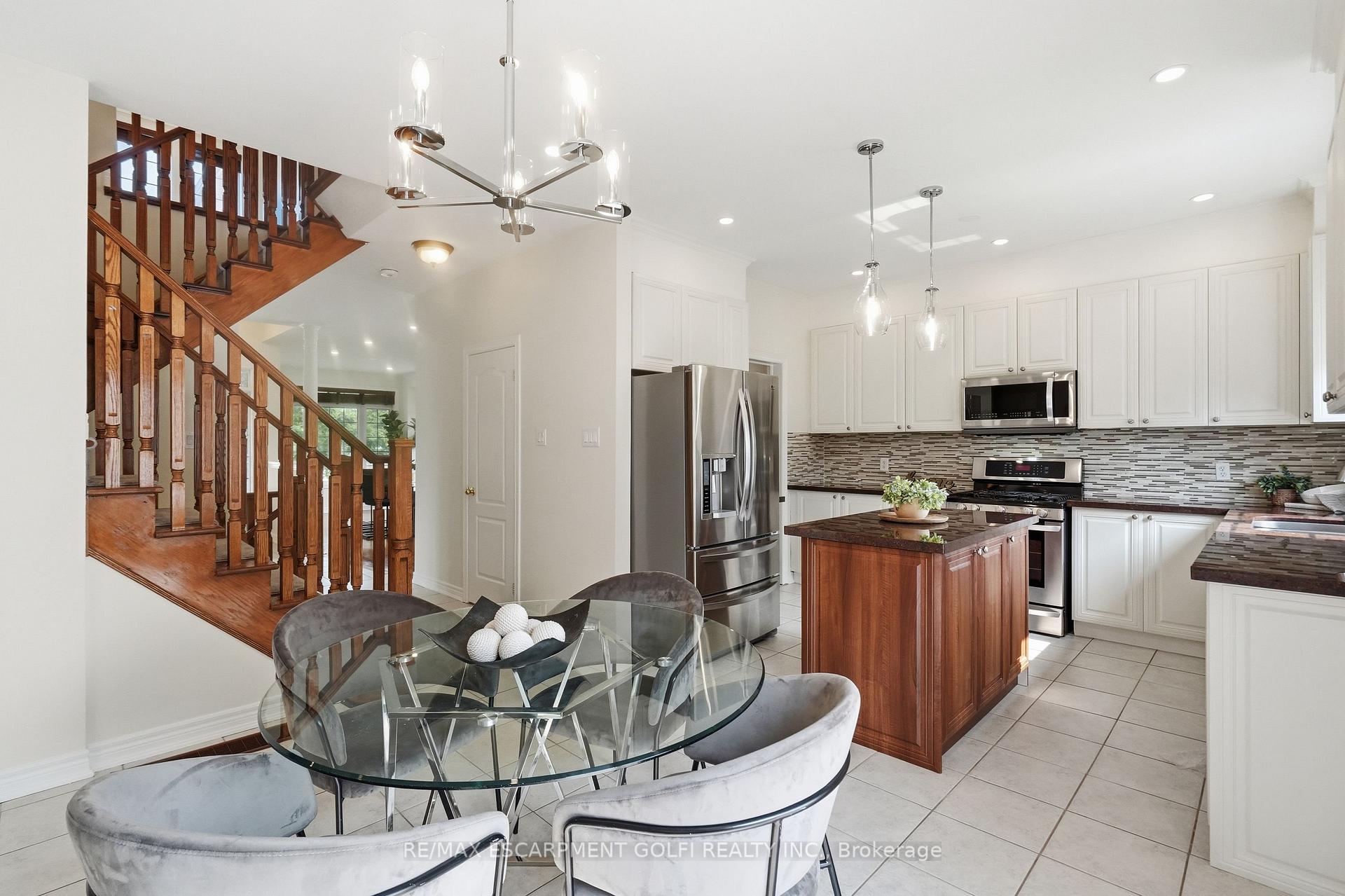 Photo 9 of 100 Springstead Avenue, Hamilton, Winona — HOMEH