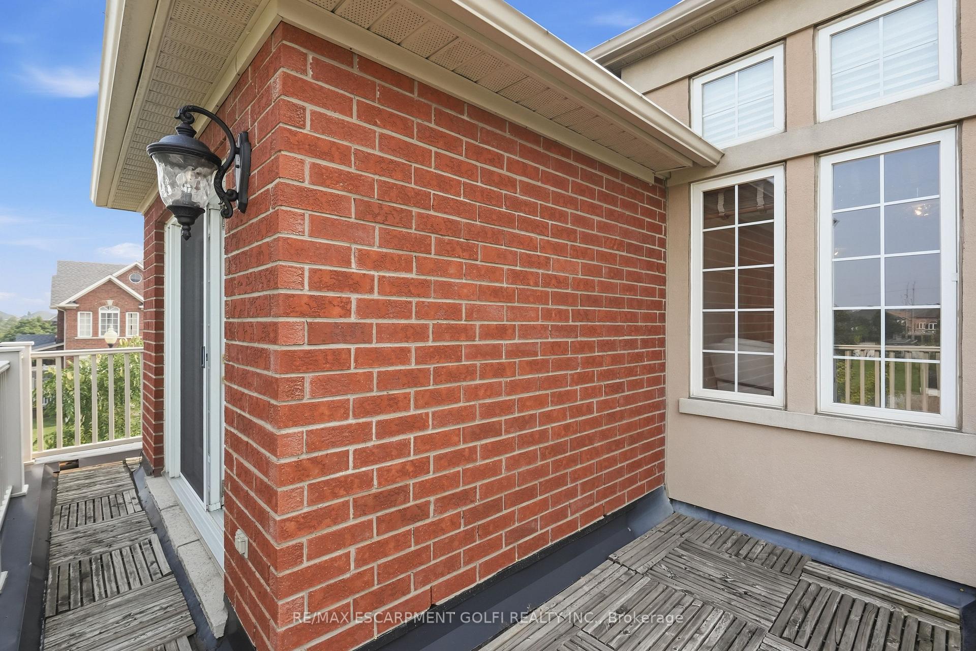 Photo 25 of 100 Springstead Avenue, Hamilton, Winona — HOMEH