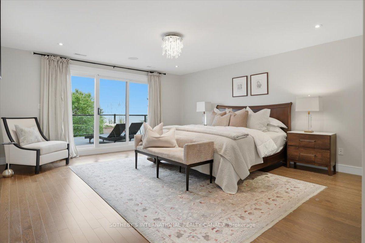 Photo 5 of 102 Cumberland Drive, Mississauga, Port Credit — HOMEH