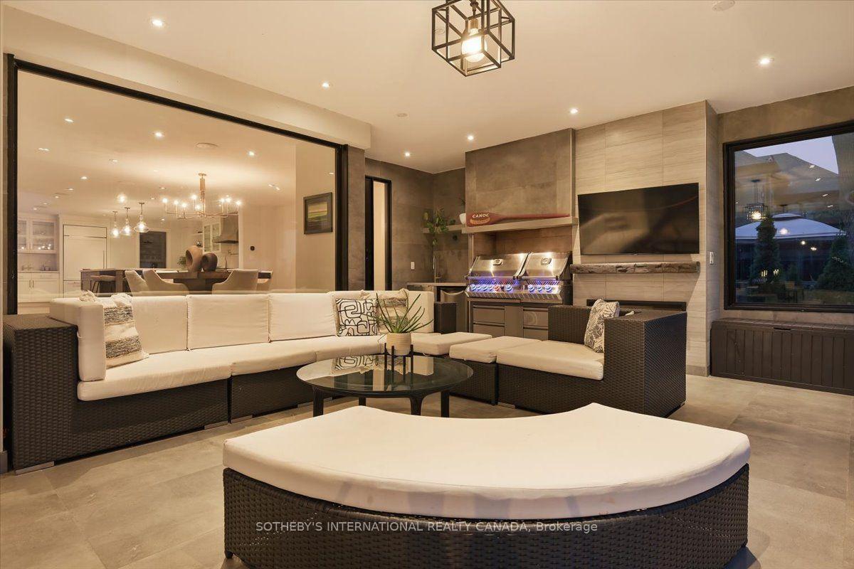 Photo 8 of 102 Cumberland Drive, Mississauga, Port Credit — HOMEH