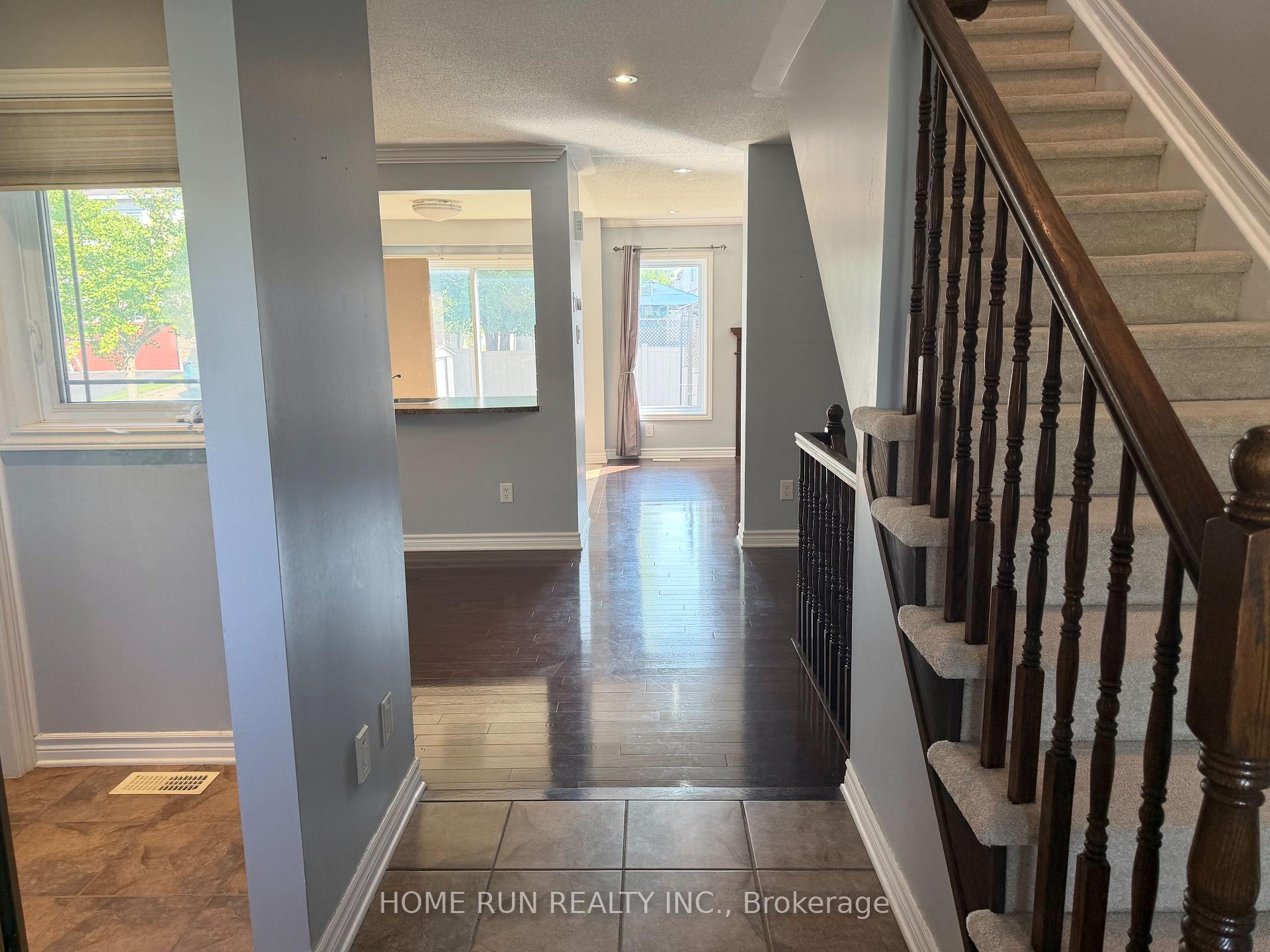 Photo 4 of 114 Glendore Street, Ottawa, Barrhaven - Strandherd — HOMEH