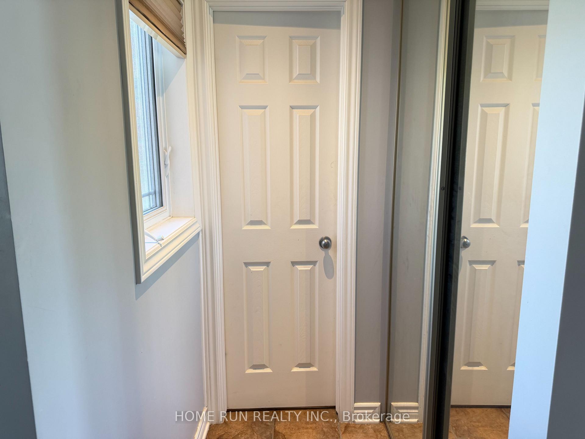 Photo 5 of 114 Glendore Street, Ottawa, Barrhaven - Strandherd — HOMEH