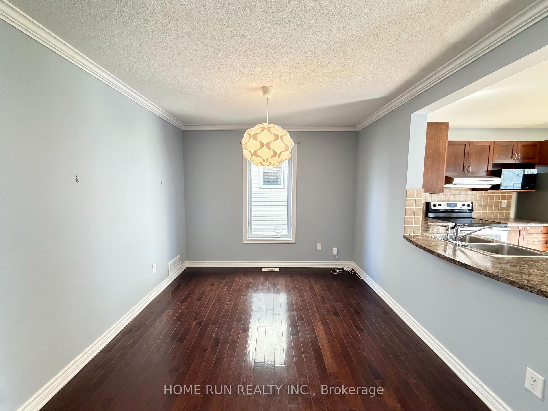 Photo 8 of 114 Glendore Street, Ottawa, Barrhaven - Strandherd — HOMEH
