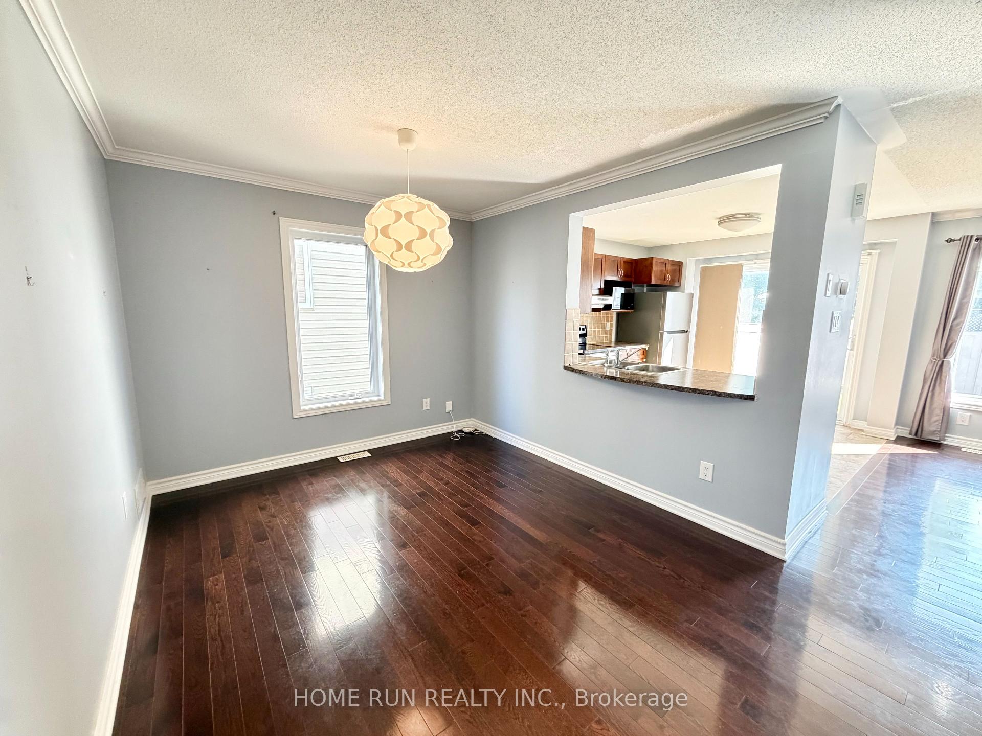 Photo 9 of 114 Glendore Street, Ottawa, Barrhaven - Strandherd — HOMEH