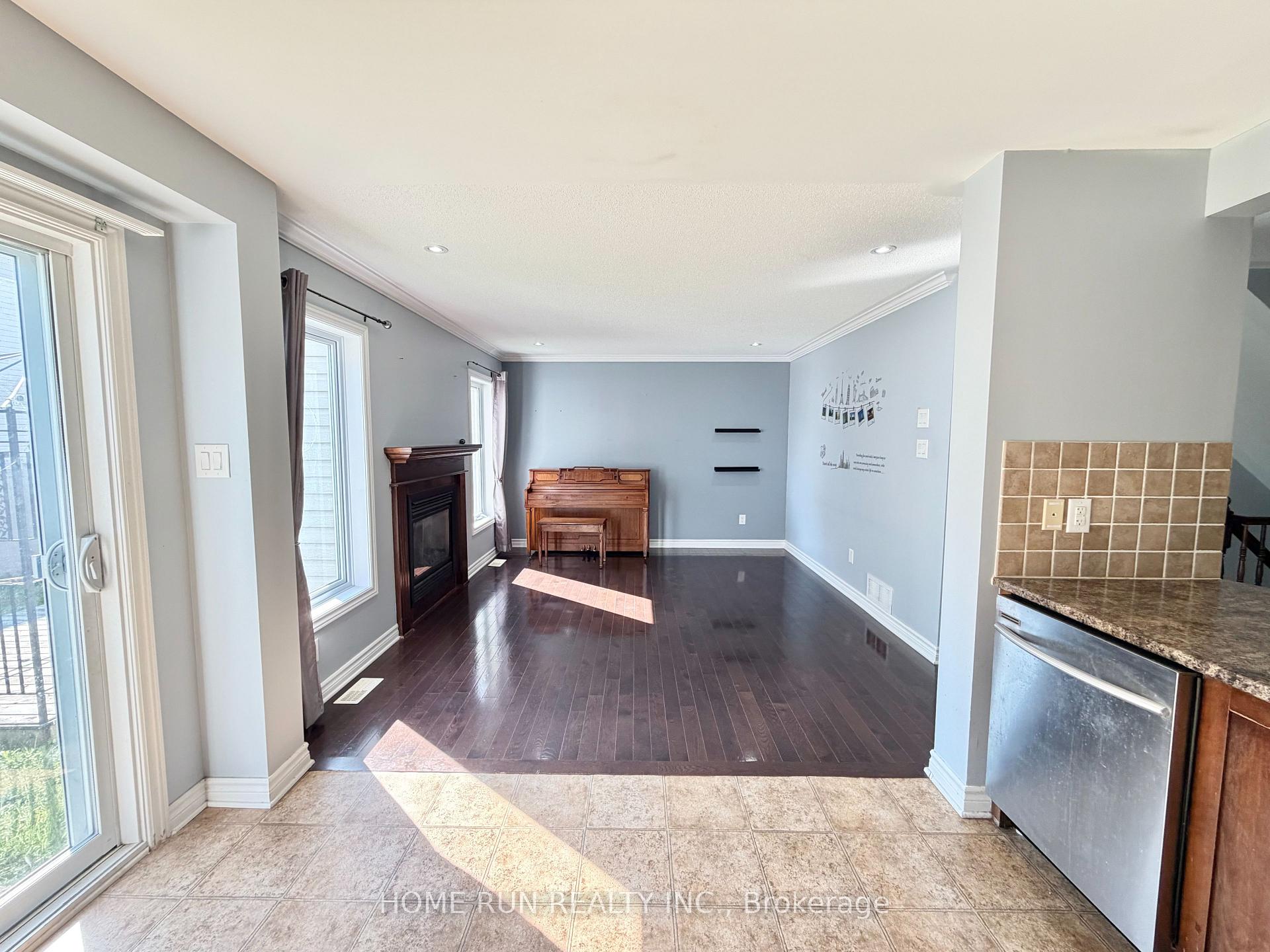 Photo 16 of 114 Glendore Street, Ottawa, Barrhaven - Strandherd — HOMEH