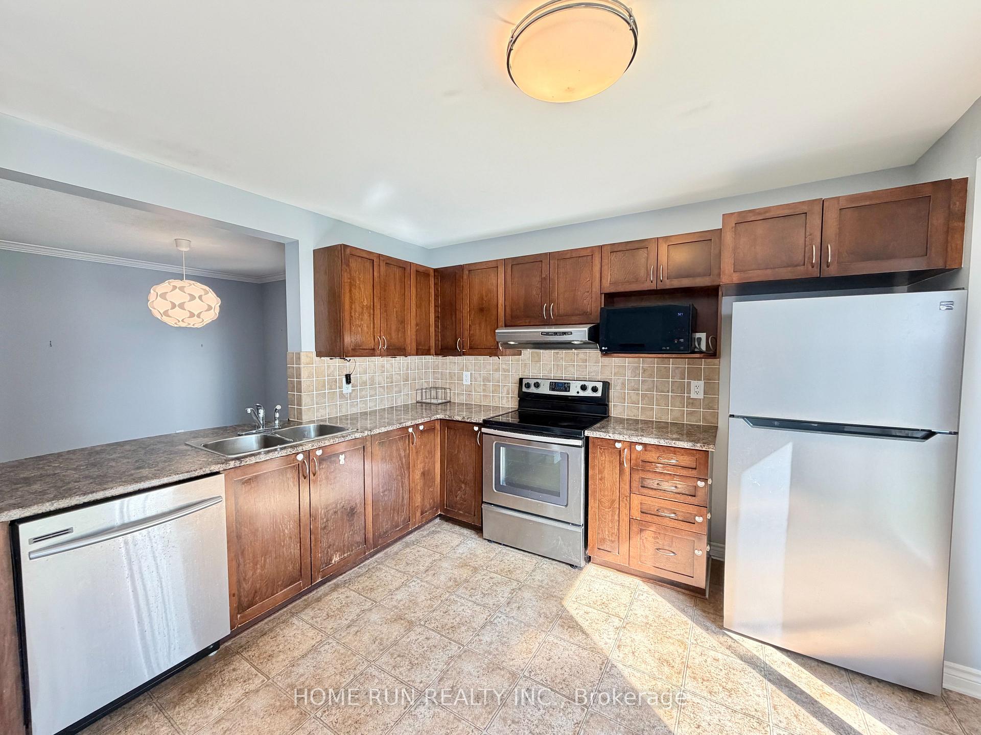 Photo 18 of 114 Glendore Street, Ottawa, Barrhaven - Strandherd — HOMEH