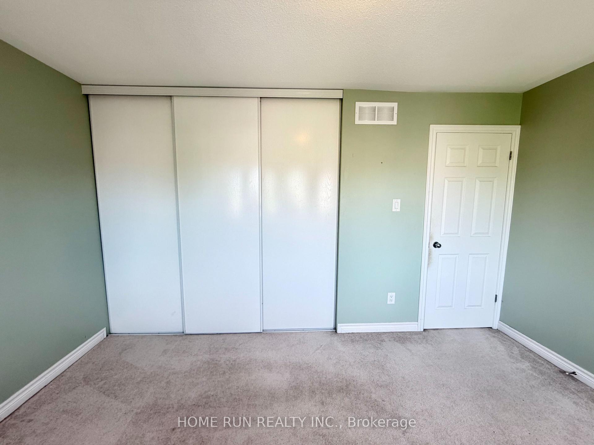 Photo 33 of 114 Glendore Street, Ottawa, Barrhaven - Strandherd — HOMEH