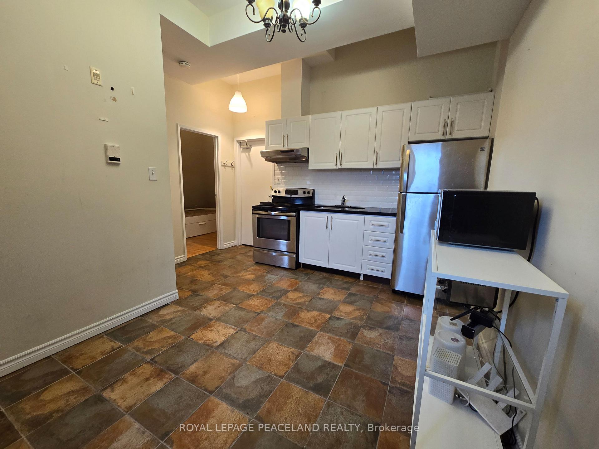 Photo 3 of Unit 3C, 34 Ross Street, Toronto, Kensington-Chinatown — HOMEH