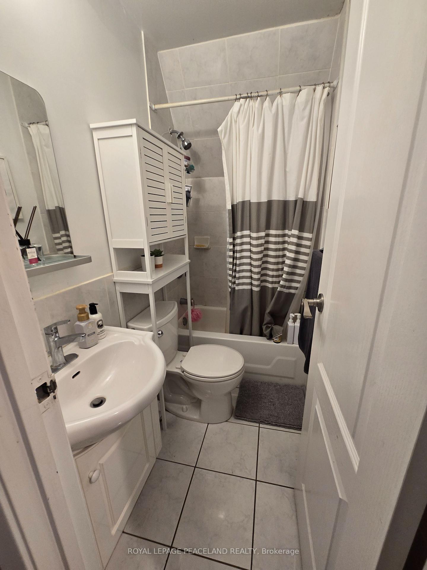 Photo 5 of Unit 3C, 34 Ross Street, Toronto, Kensington-Chinatown — HOMEH
