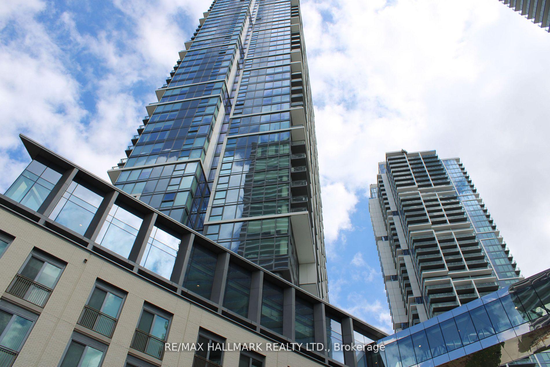 Photo of Unit 5008, 1000 portage Parkway