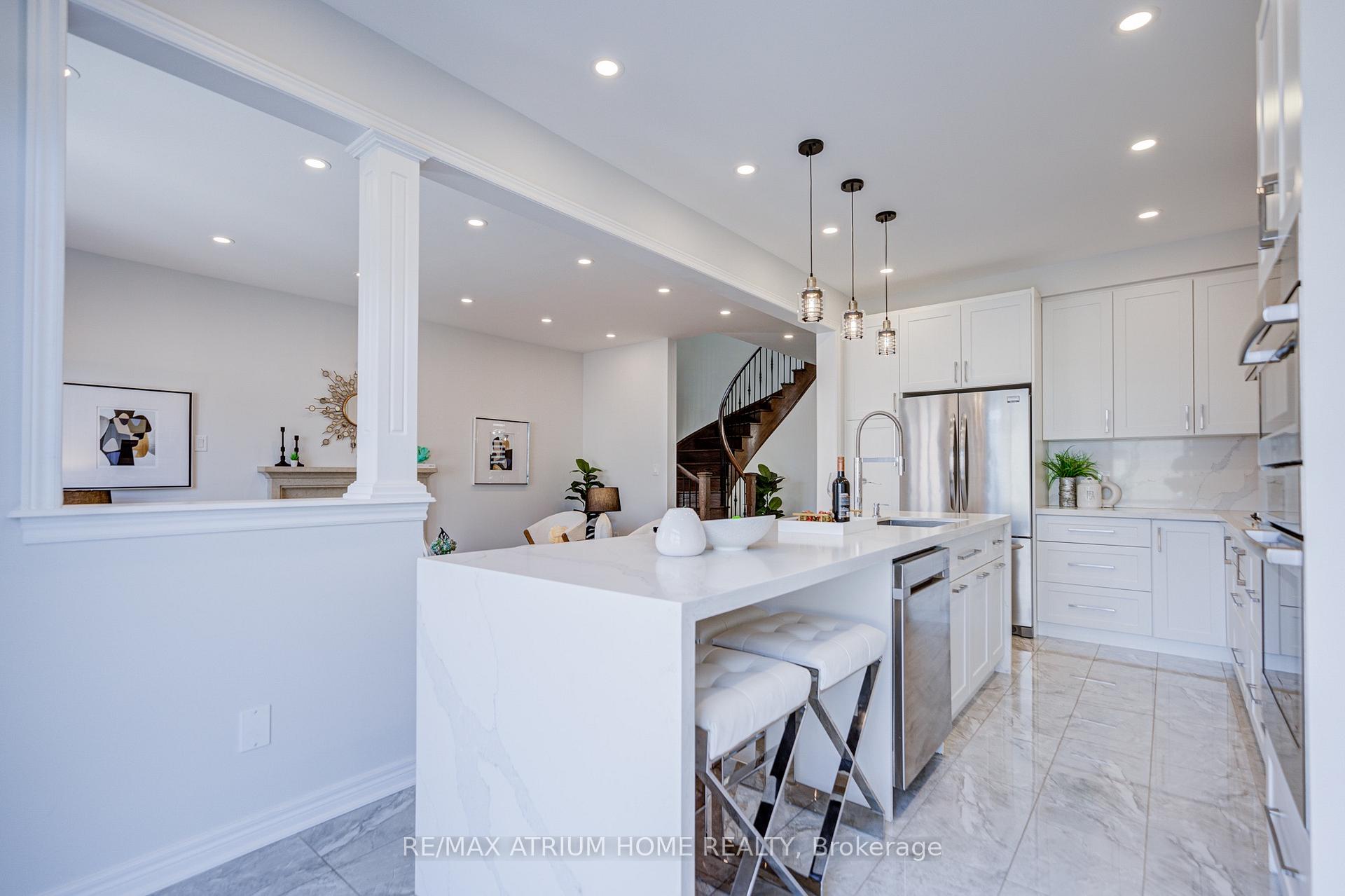 Photo 17 of 368 Roy Harper Avenue, Aurora, Rural Aurora — HOMEH