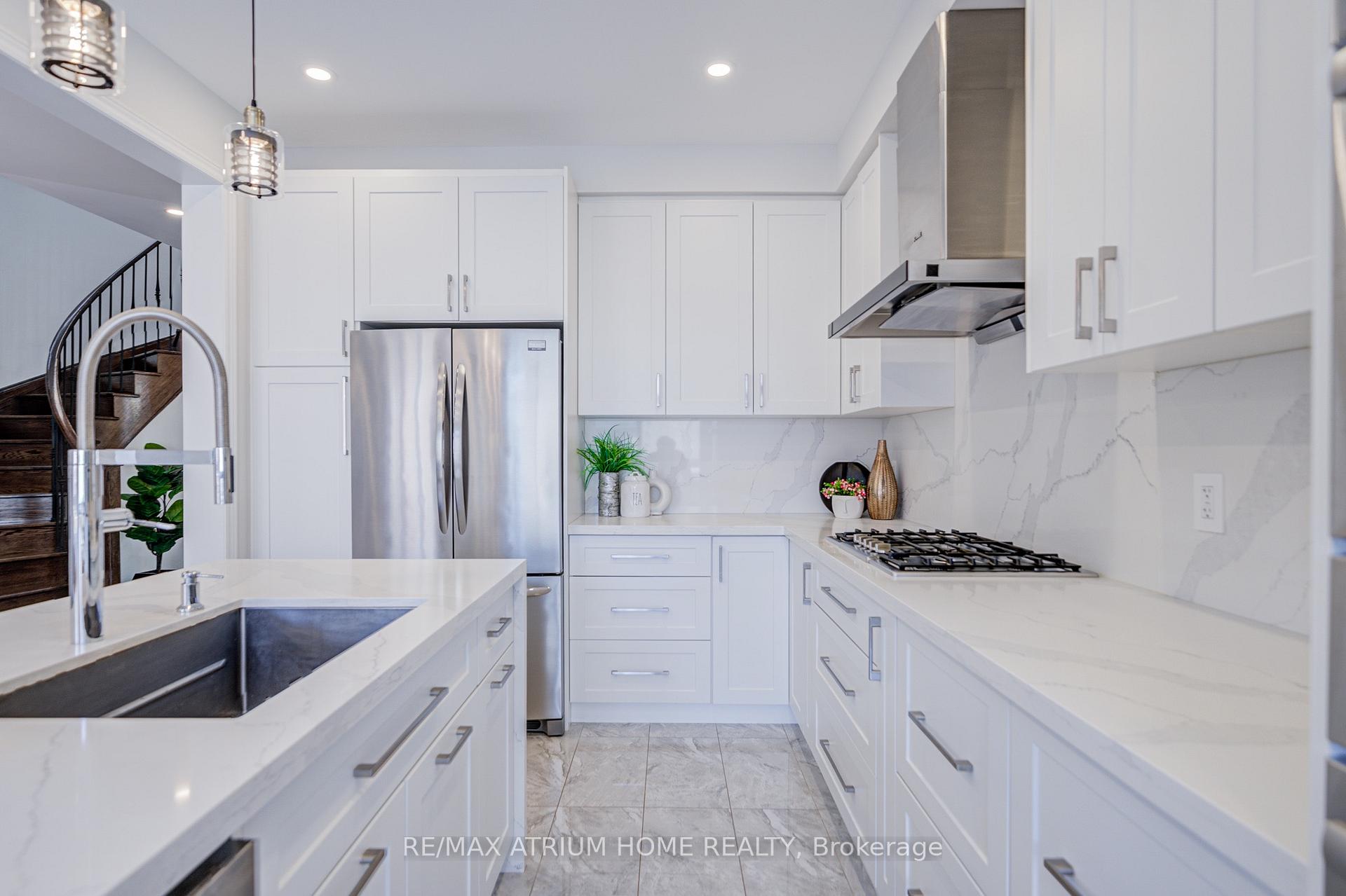 Photo 18 of 368 Roy Harper Avenue, Aurora, Rural Aurora — HOMEH