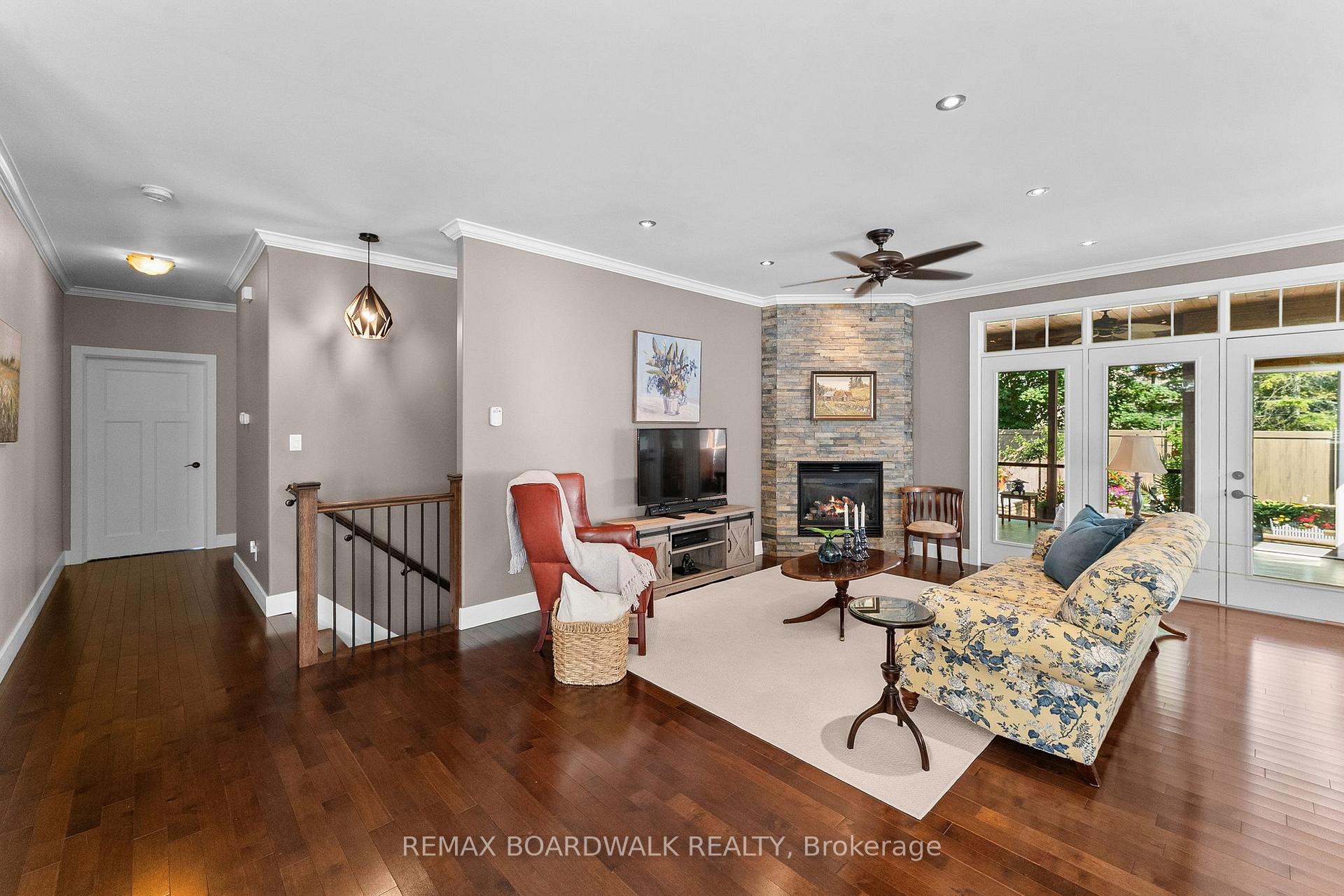 Photo 5 of 430 Main Street, North Dundas, Winchester — HOMEH