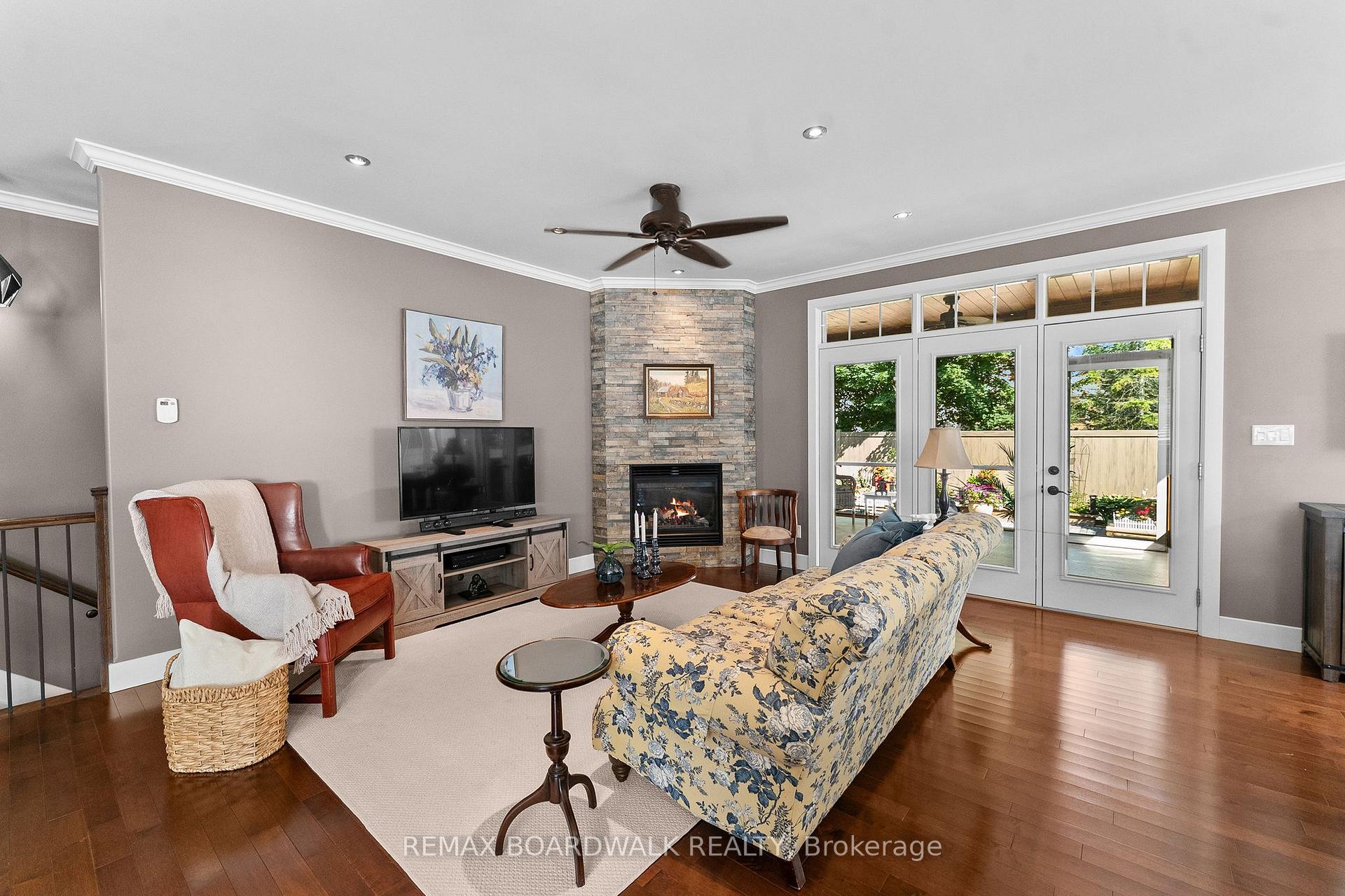 Photo 8 of 430 Main Street, North Dundas, Winchester — HOMEH