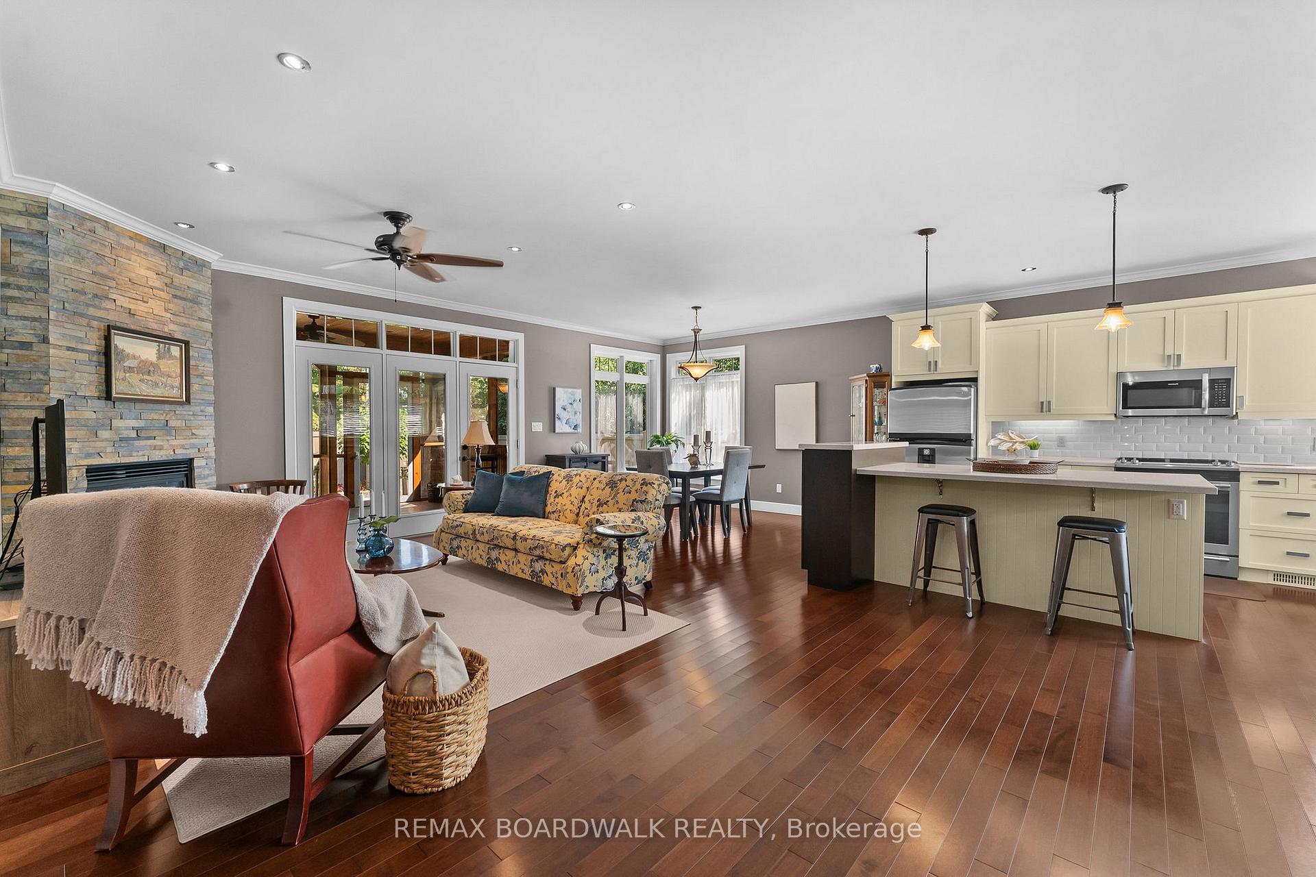 Photo 9 of 430 Main Street, North Dundas, Winchester — HOMEH