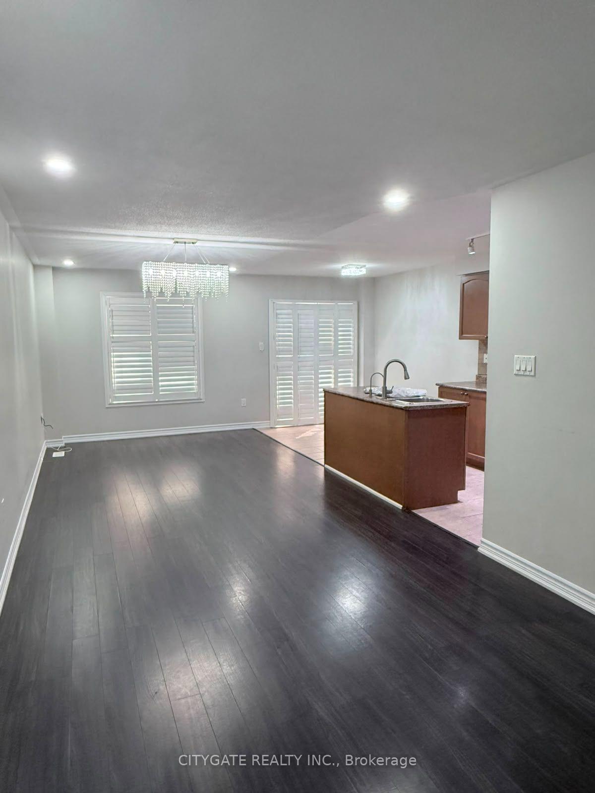 Photo 5 of Unit Main/Second, 124 Crystalview Crescent, Brampton, Bram East — HOMEH