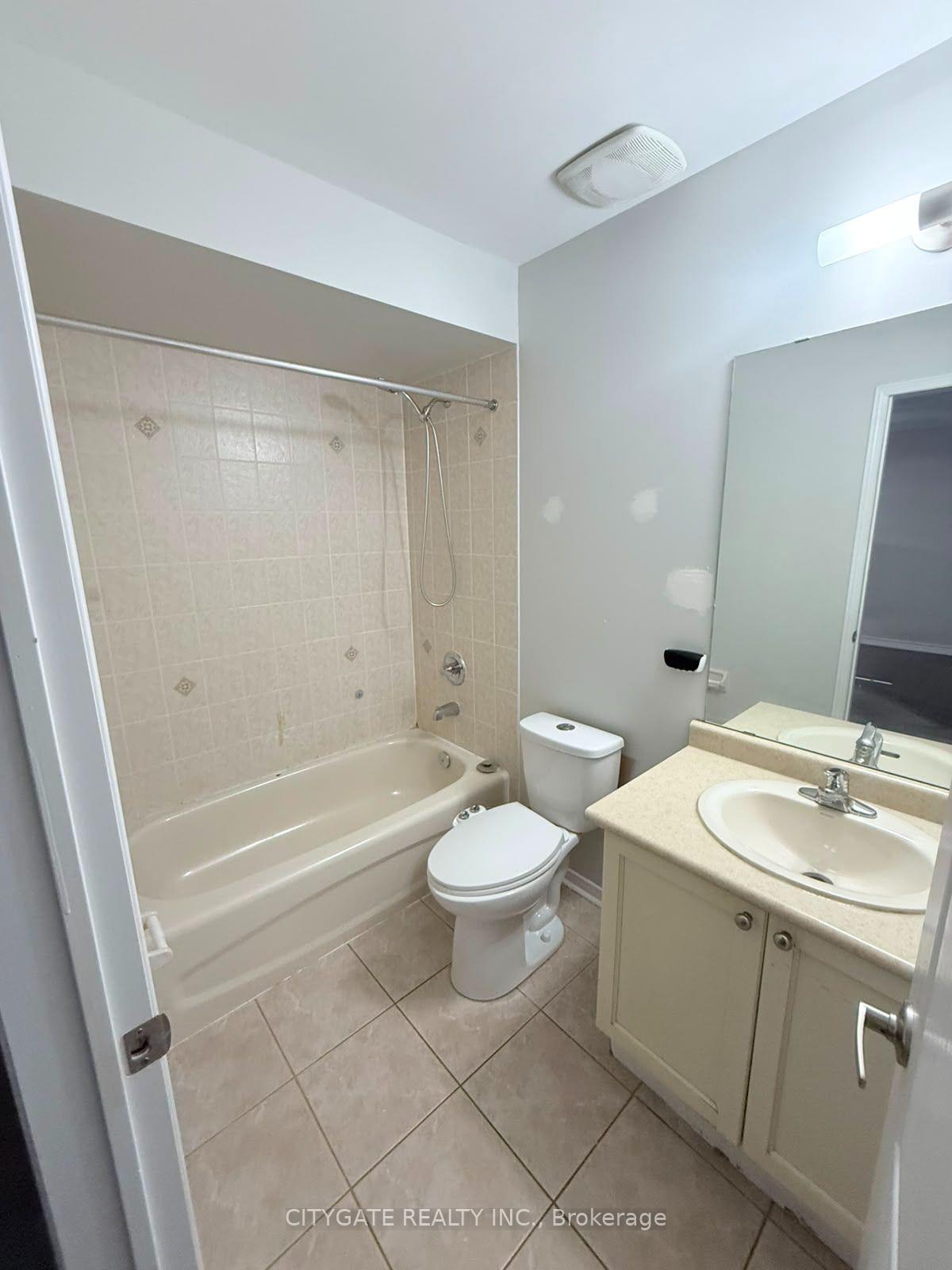 Photo 11 of Unit Main/Second, 124 Crystalview Crescent, Brampton, Bram East — HOMEH
