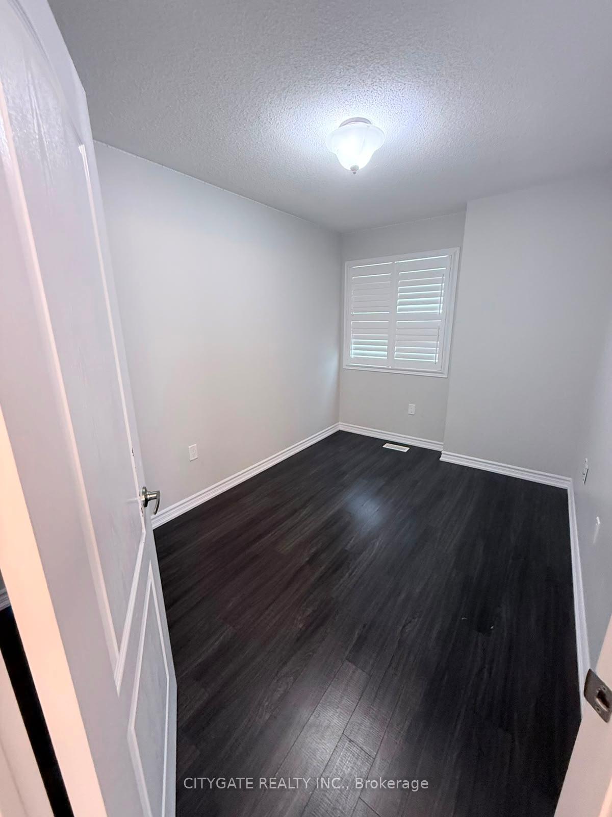 Photo 17 of Unit Main/Second, 124 Crystalview Crescent, Brampton, Bram East — HOMEH