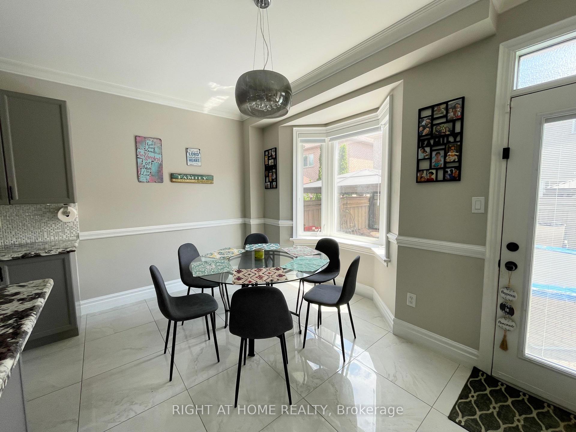 Photo 14 of 39 Scarlett Trail, Vaughan, Vellore Village — HOMEH