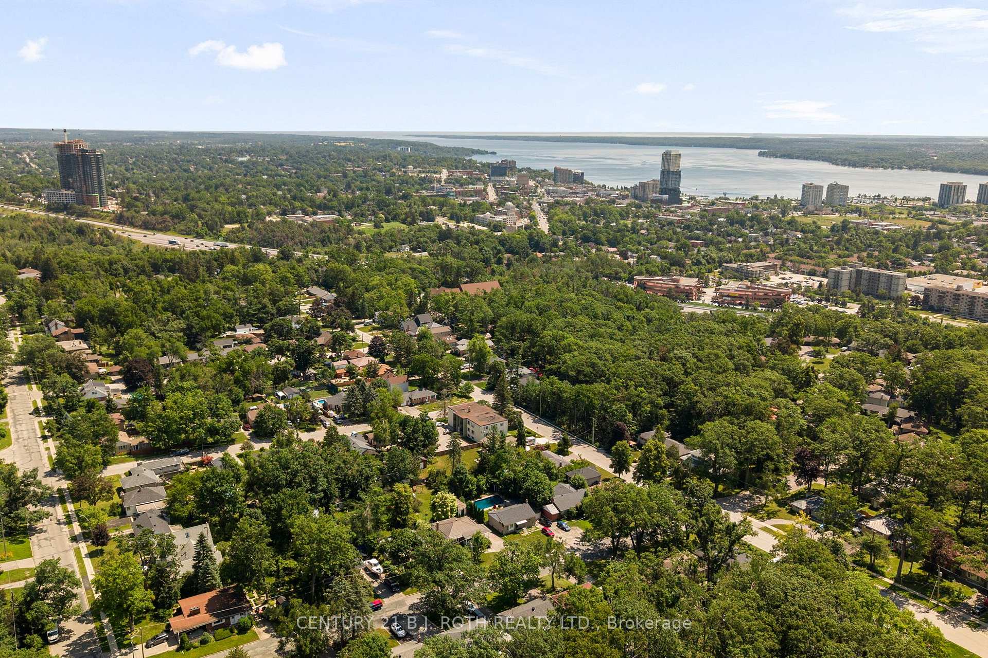Photo 35 of 7 Vine Street, Barrie, Sunnidale — HOMEH