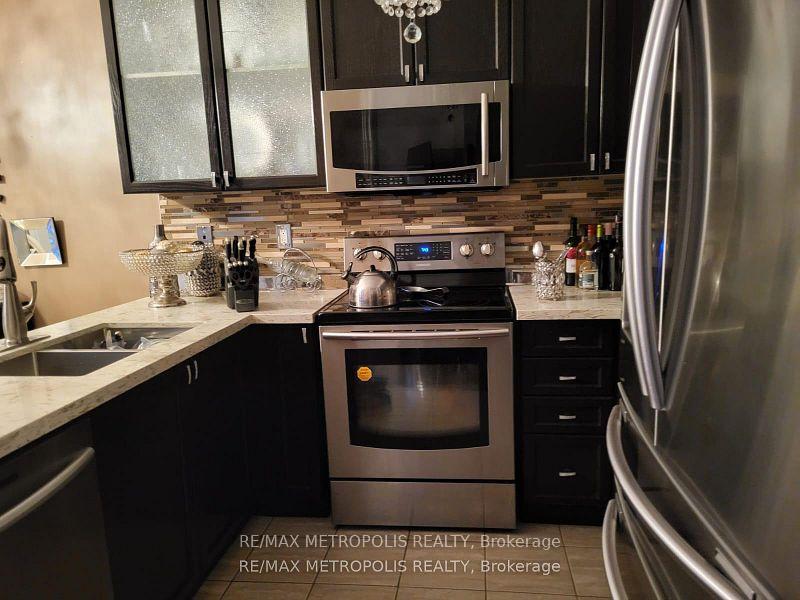 Photo 3 of 2757 William Jackson Drive, Pickering, Duffin Heights — HOMEH