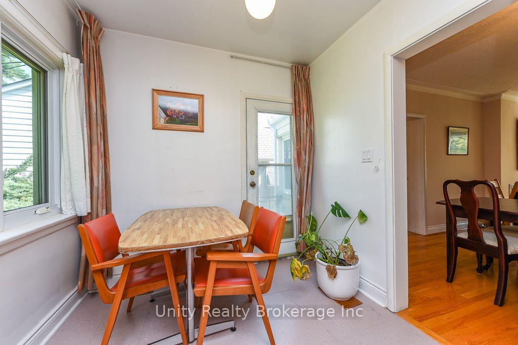 Photo 44 of 51 Lambeth Road, Etobicoke, Edenbridge-Humber Valley — HOMEH