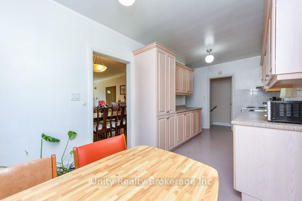 Photo 45 of 51 Lambeth Road, Etobicoke, Edenbridge-Humber Valley — HOMEH