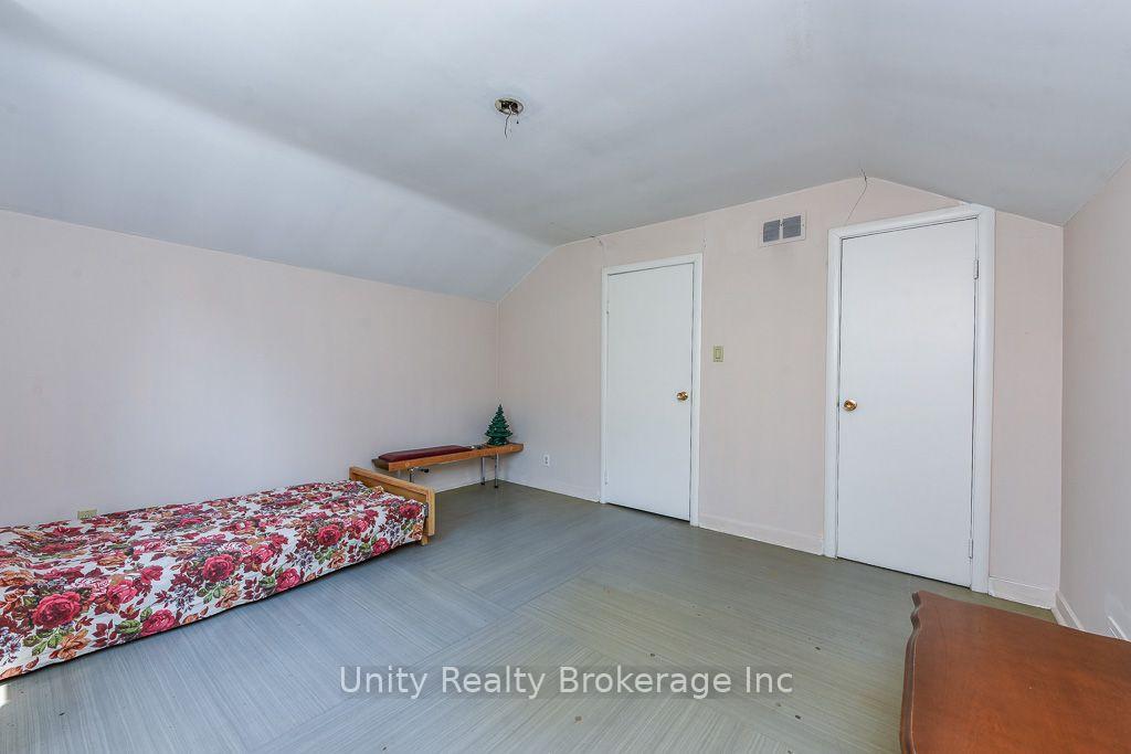 Photo 31 of 51 Lambeth Road, Etobicoke, Edenbridge-Humber Valley — HOMEH