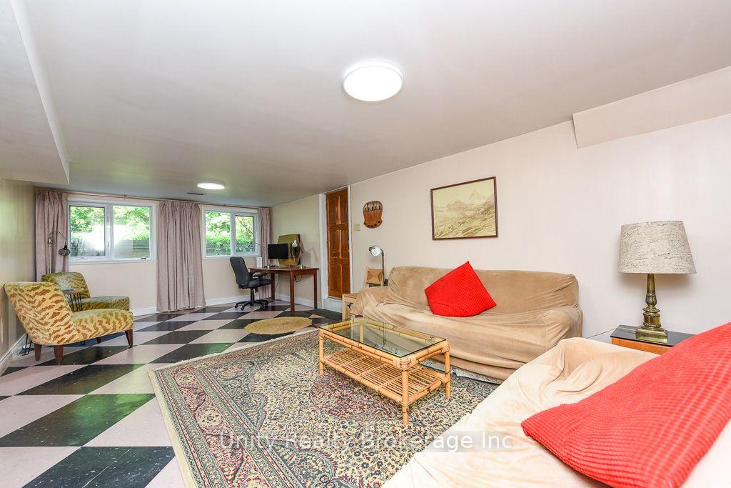 Photo 12 of 51 Lambeth Road, Etobicoke, Edenbridge-Humber Valley — HOMEH
