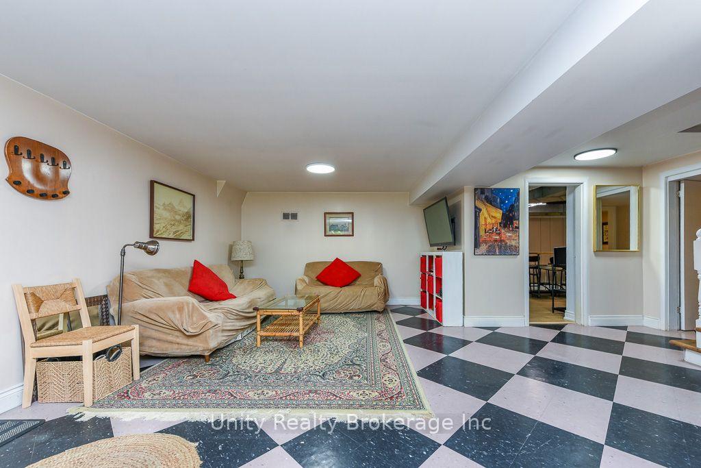 Photo 49 of 51 Lambeth Road, Etobicoke, Edenbridge-Humber Valley — HOMEH