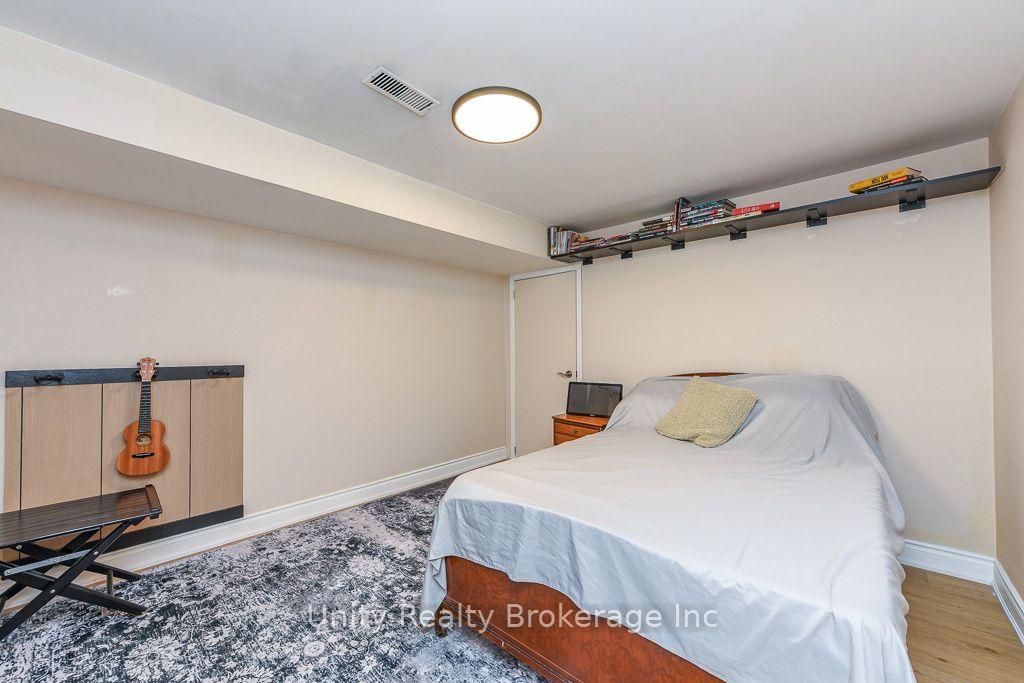 Photo 40 of 51 Lambeth Road, Etobicoke, Edenbridge-Humber Valley — HOMEH