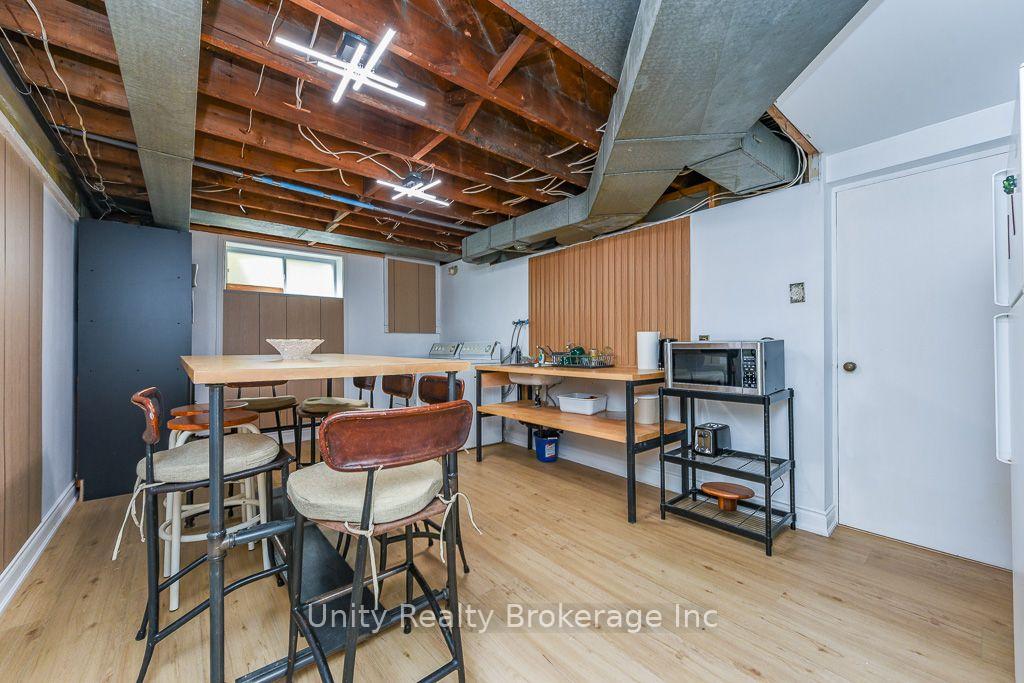 Photo 21 of 51 Lambeth Road, Etobicoke, Edenbridge-Humber Valley — HOMEH