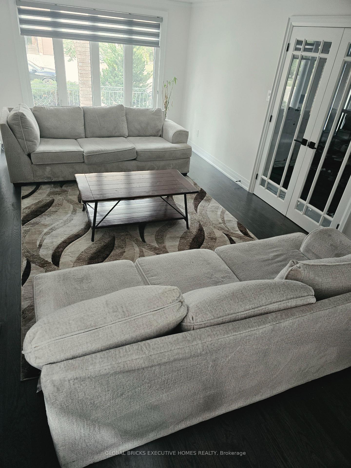 Photo 7 of 99 Benjamin Drive, Vaughan, East Woodbridge — HOMEH