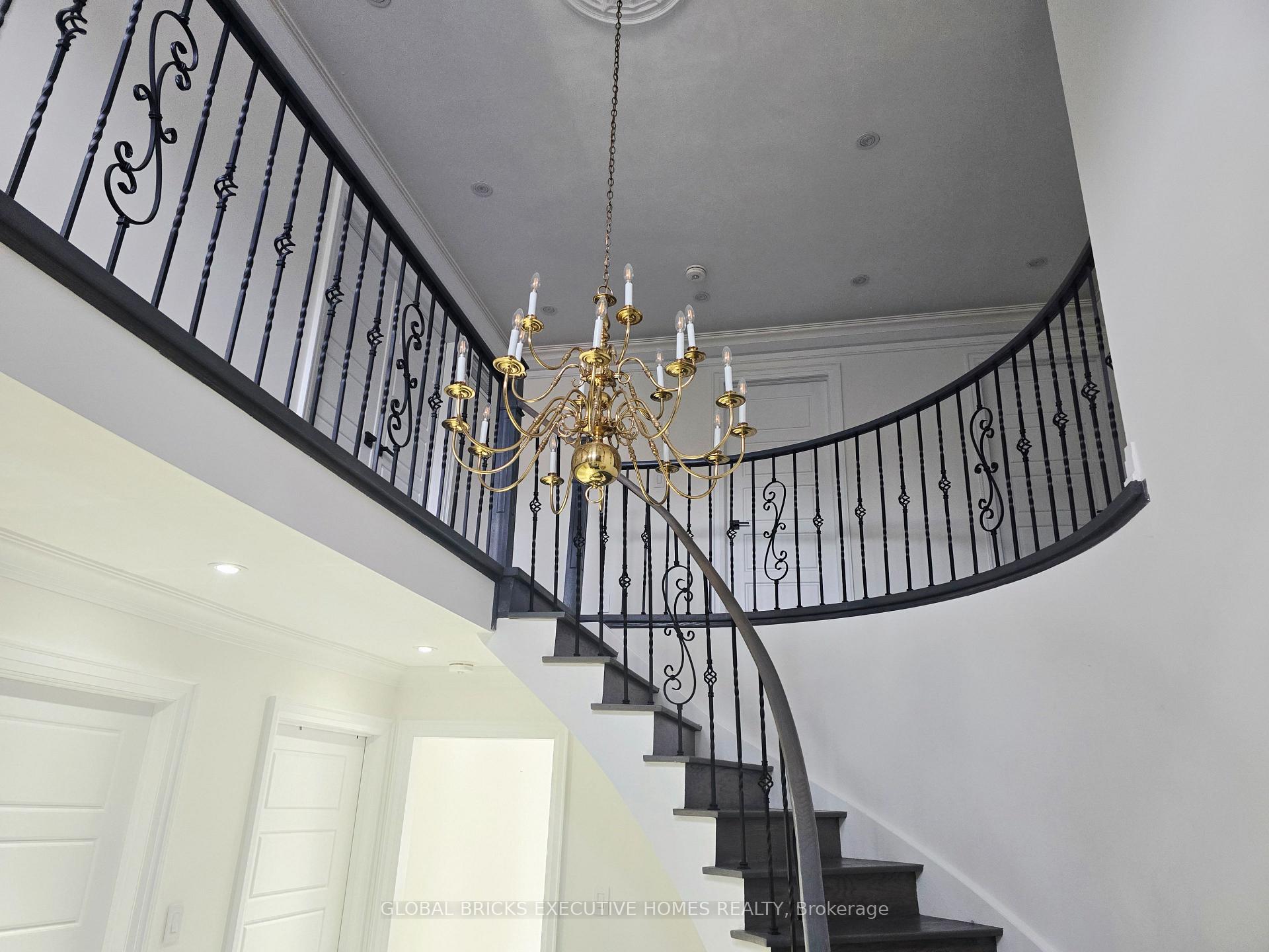 Photo 10 of 99 Benjamin Drive, Vaughan, East Woodbridge — HOMEH