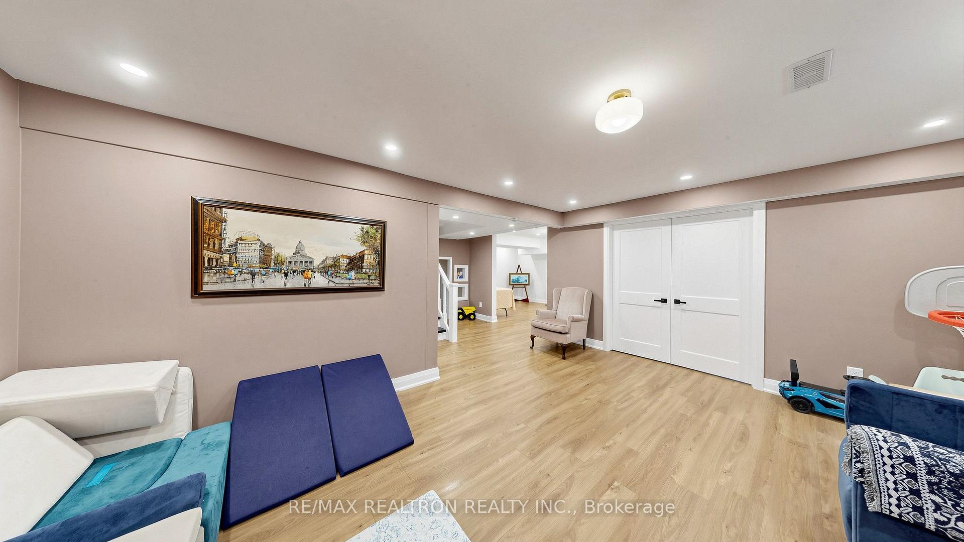 Photo 35 of 60 Kimberdale Crescent, Scarborough, L'Amoreaux — HOMEH
