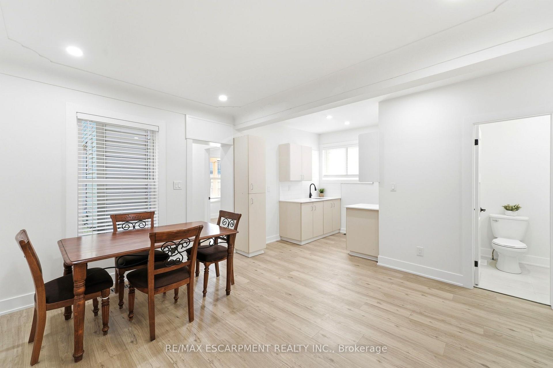 Photo 11 of 968 Main Street E, Hamilton, Blakeley — HOMEH