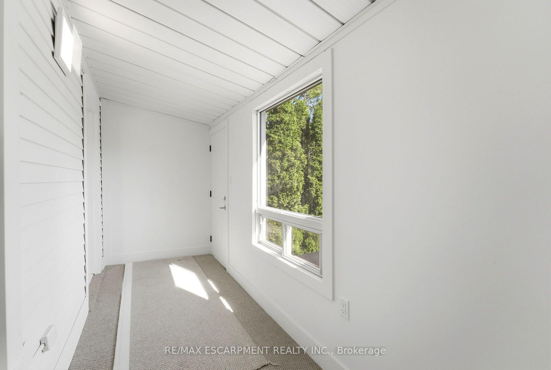 Photo 24 of 968 Main Street E, Hamilton, Blakeley — HOMEH