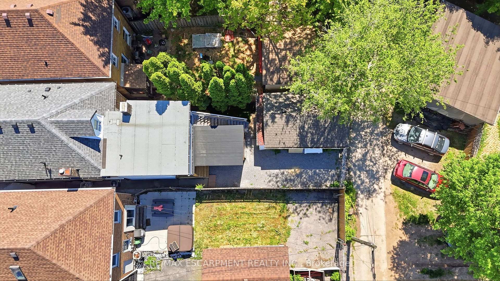 Photo 40 of 968 Main Street E, Hamilton, Blakeley — HOMEH