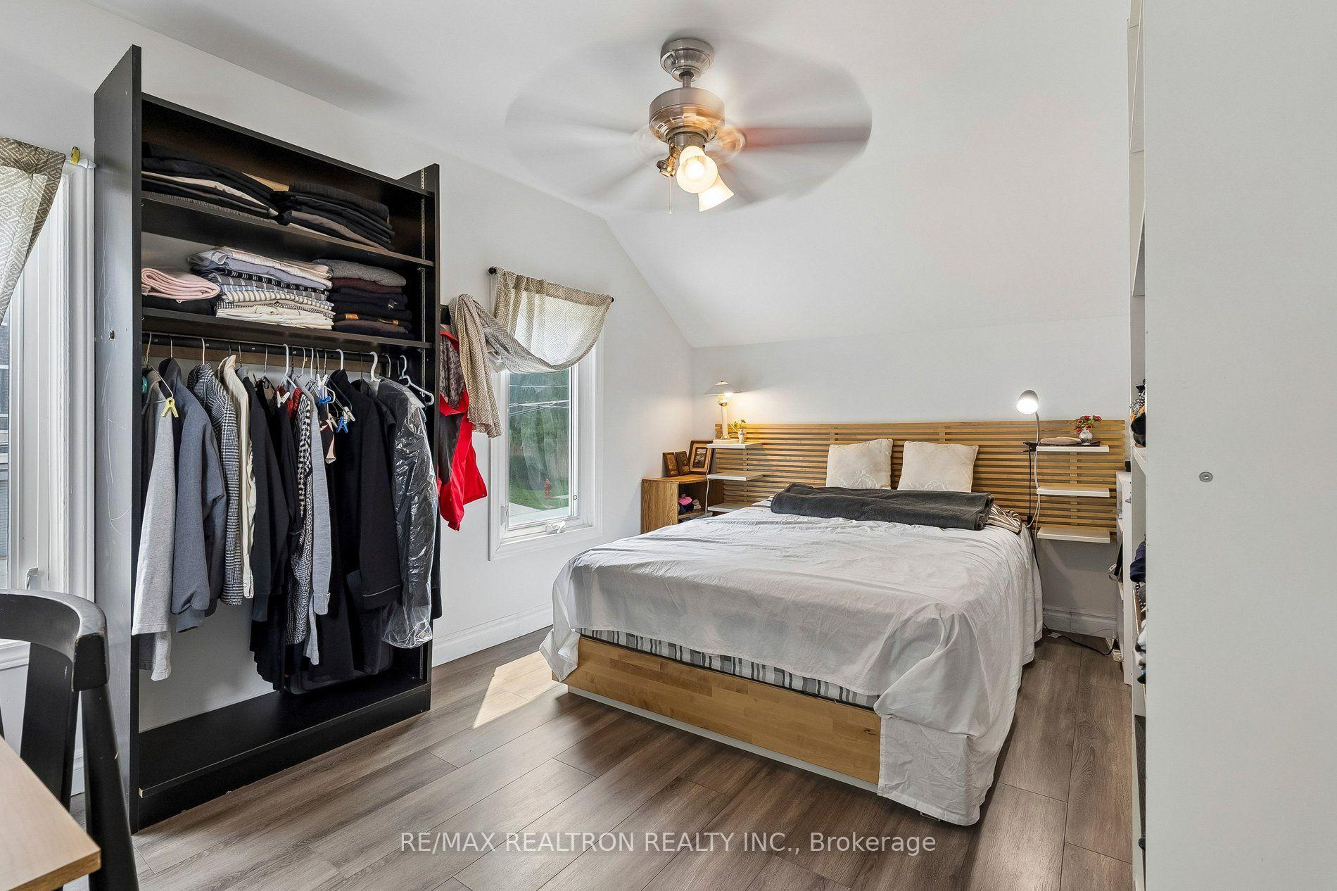 Photo 17 of 28 Machell Avenue, Aurora, Aurora Village — HOMEH