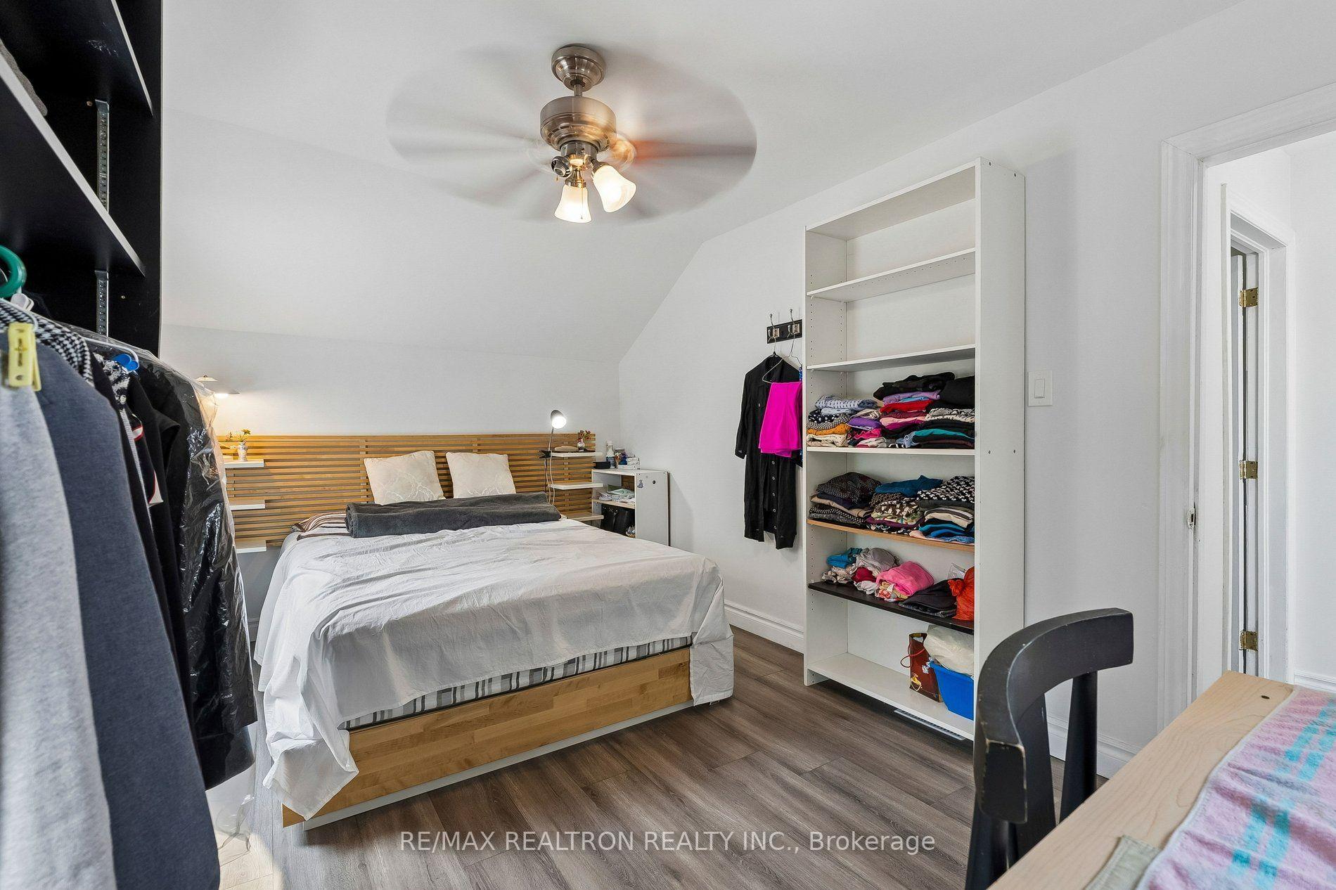 Photo 18 of 28 Machell Avenue, Aurora, Aurora Village — HOMEH