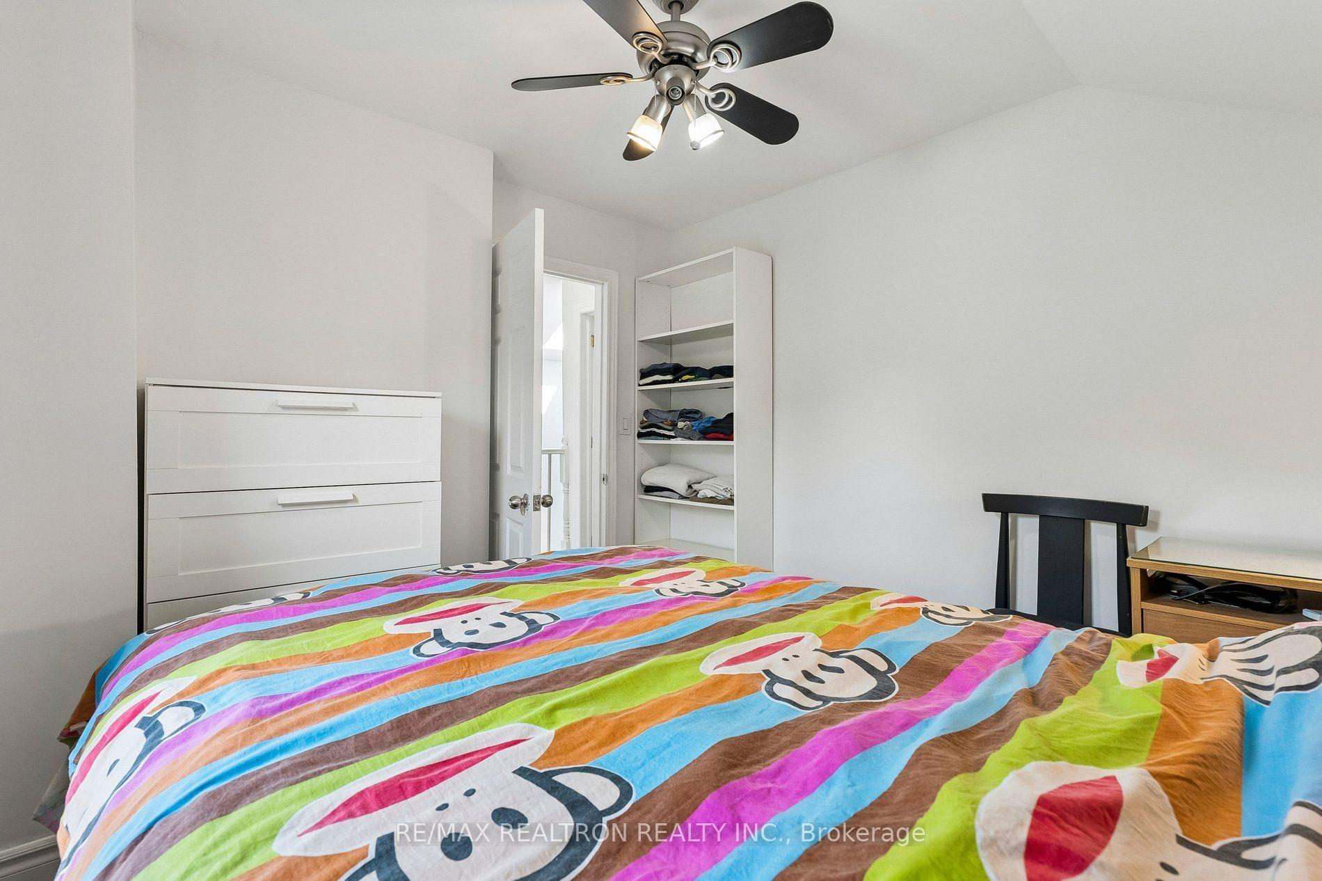 Photo 22 of 28 Machell Avenue, Aurora, Aurora Village — HOMEH