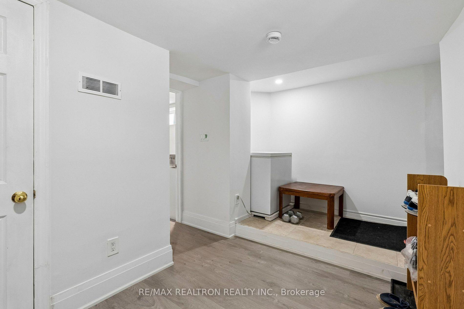 Photo 29 of 28 Machell Avenue, Aurora, Aurora Village — HOMEH