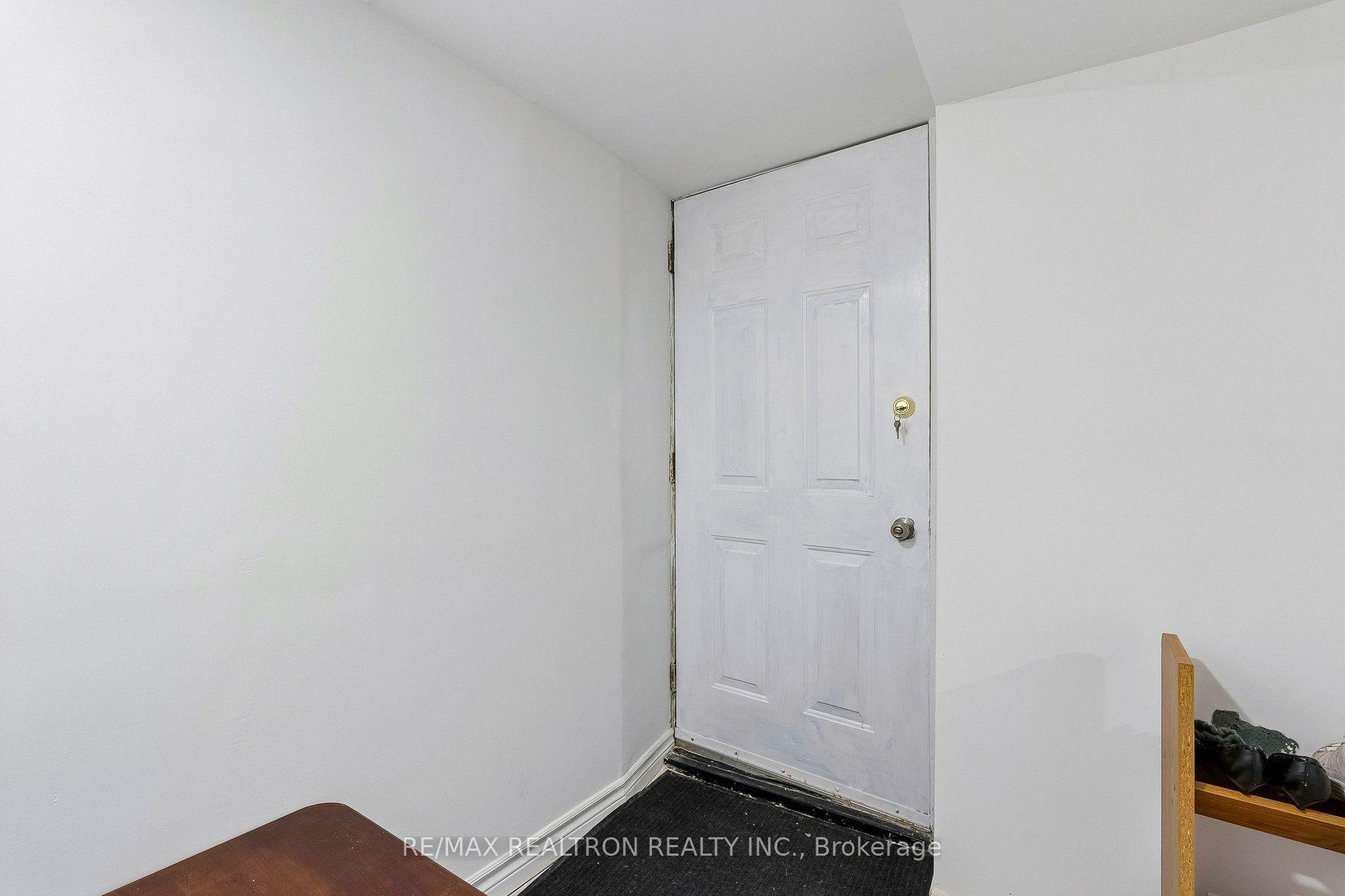 Photo 30 of 28 Machell Avenue, Aurora, Aurora Village — HOMEH