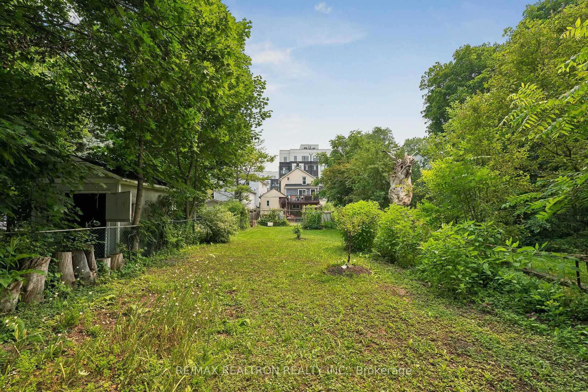 Photo 44 of 28 Machell Avenue, Aurora, Aurora Village — HOMEH