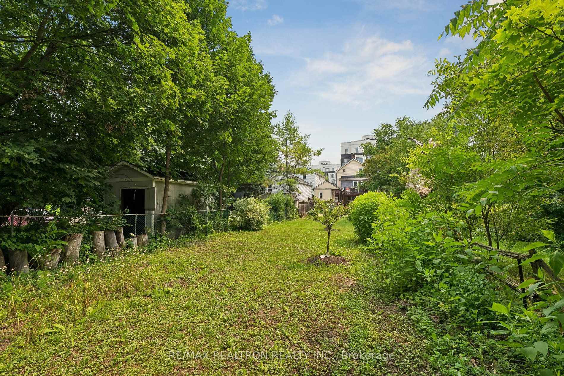 Photo 45 of 28 Machell Avenue, Aurora, Aurora Village — HOMEH