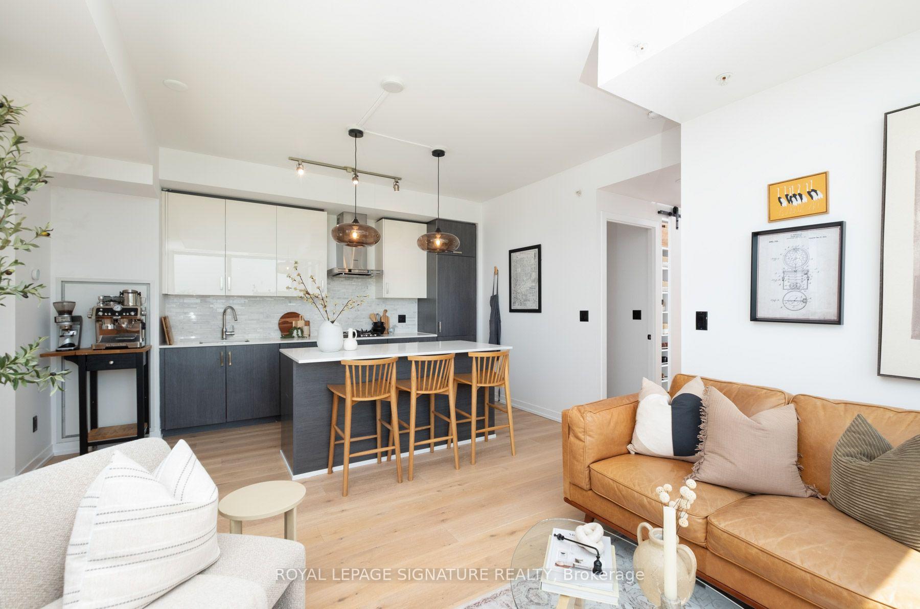 Photo 5 of Unit 610, 36 Howard Park Avenue, Toronto, Roncesvalles — HOMEH