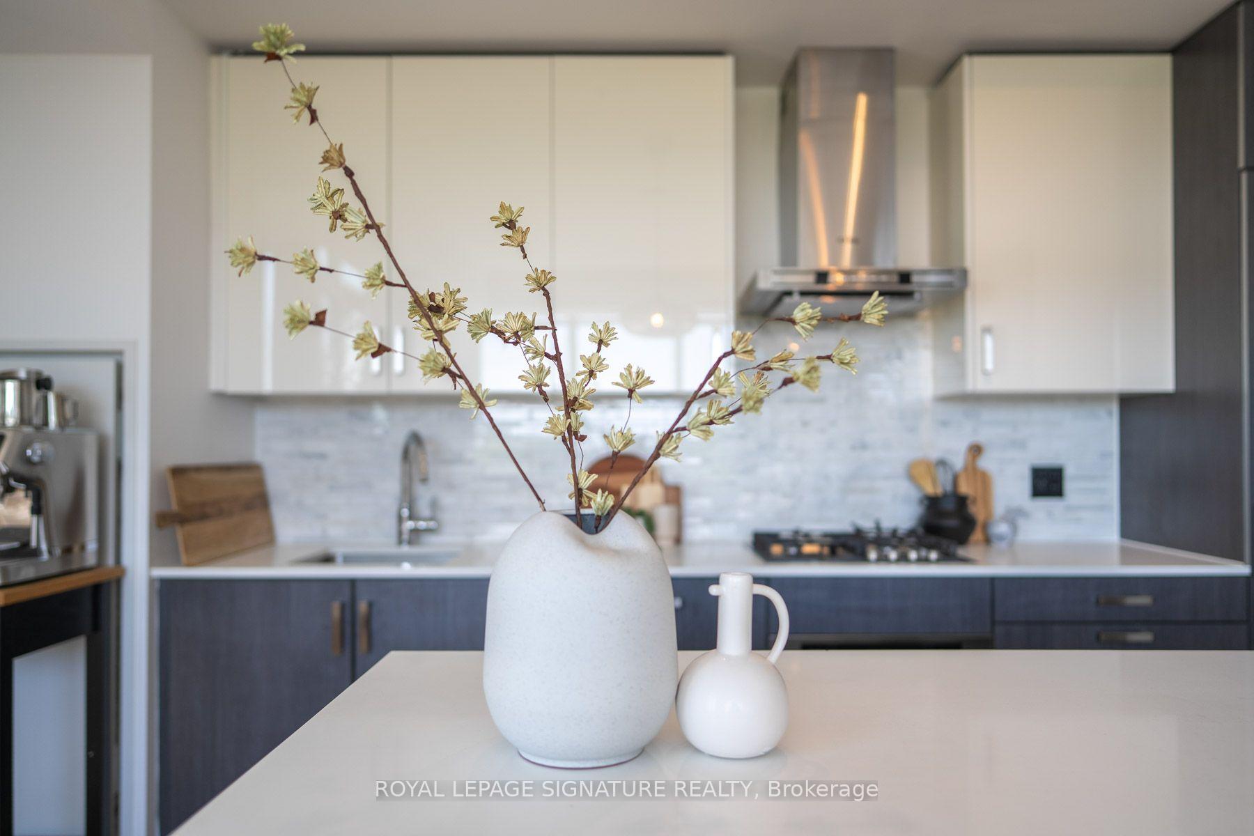 Photo 10 of Unit 610, 36 Howard Park Avenue, Toronto, Roncesvalles — HOMEH
