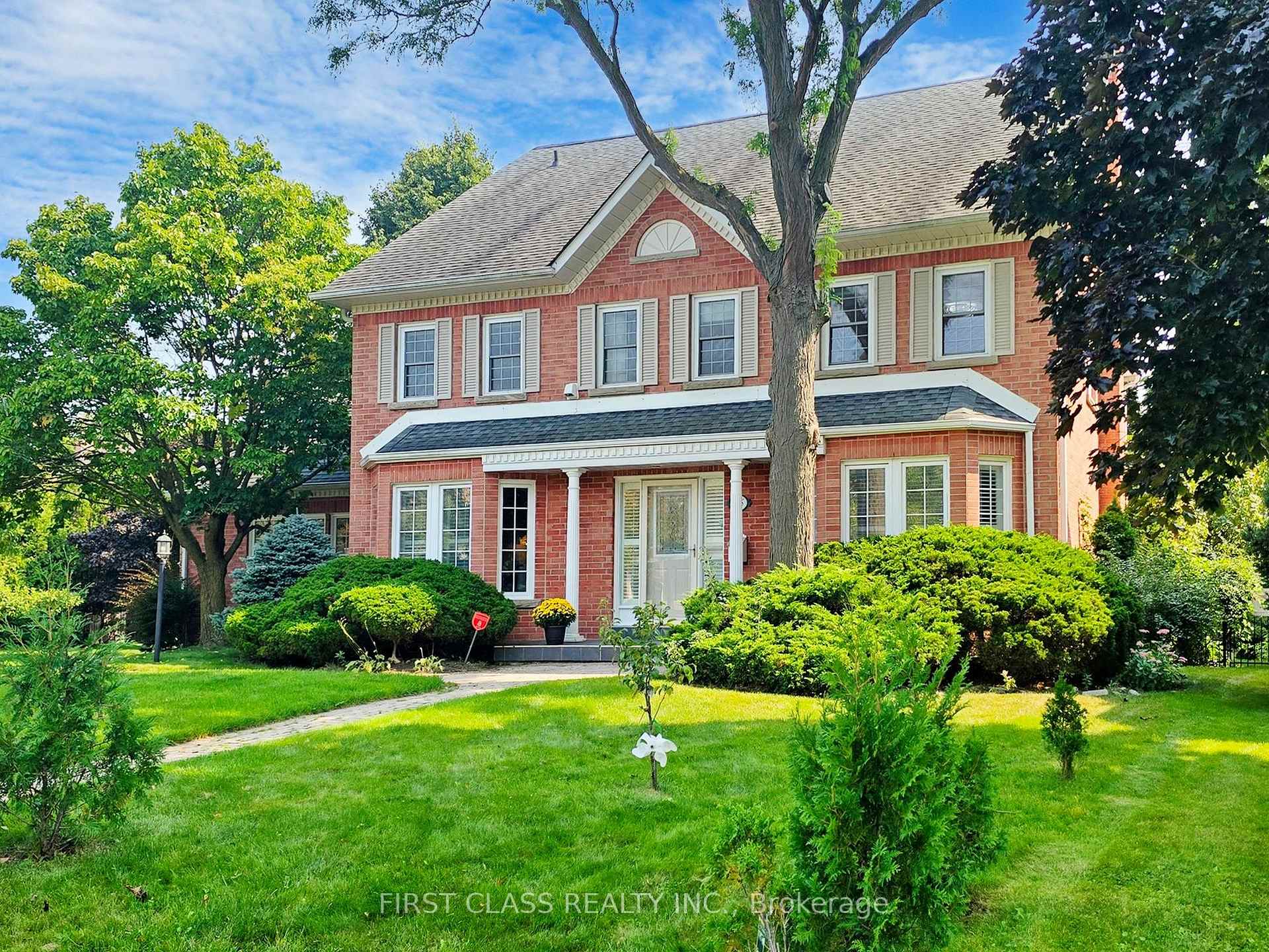 Photo 3 of 125 Longwater Chase, Markham, Unionville — HOMEH